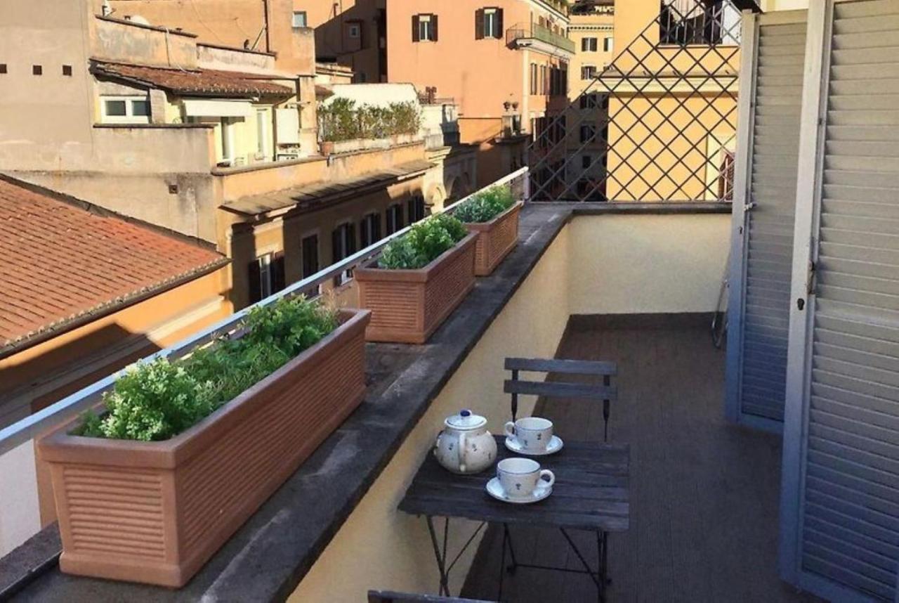 Spanish Step Rooftop Boutique Holiday home *